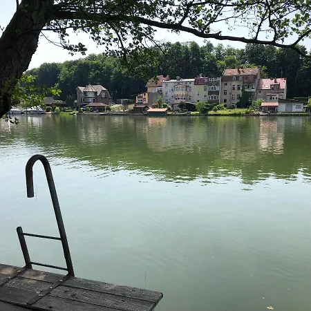 Ferien Direkt Am Wasser 아파트